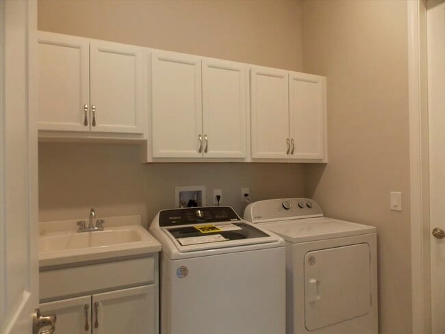 Building Photo - 1973 N Ember Path