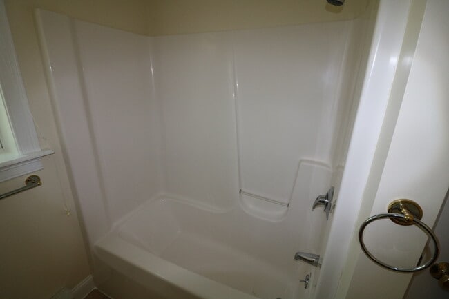 Building Photo - 38 Storer St