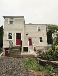 Building Photo - 318 Grovers Ave