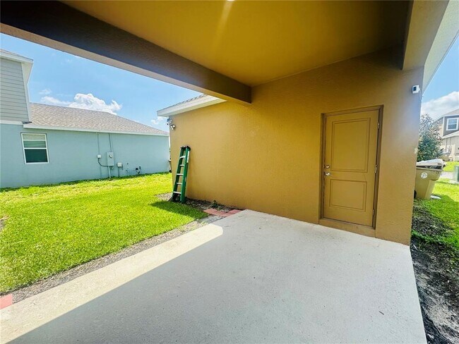Building Photo - 6452 Sprucepine Ln