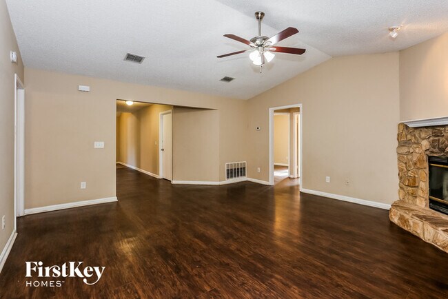 Building Photo - 11338 Island Shore Dr W
