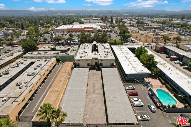 Building Photo - 21219 Roscoe Blvd