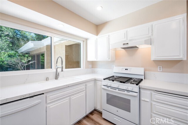 Building Photo - 804 Avenida Presidio