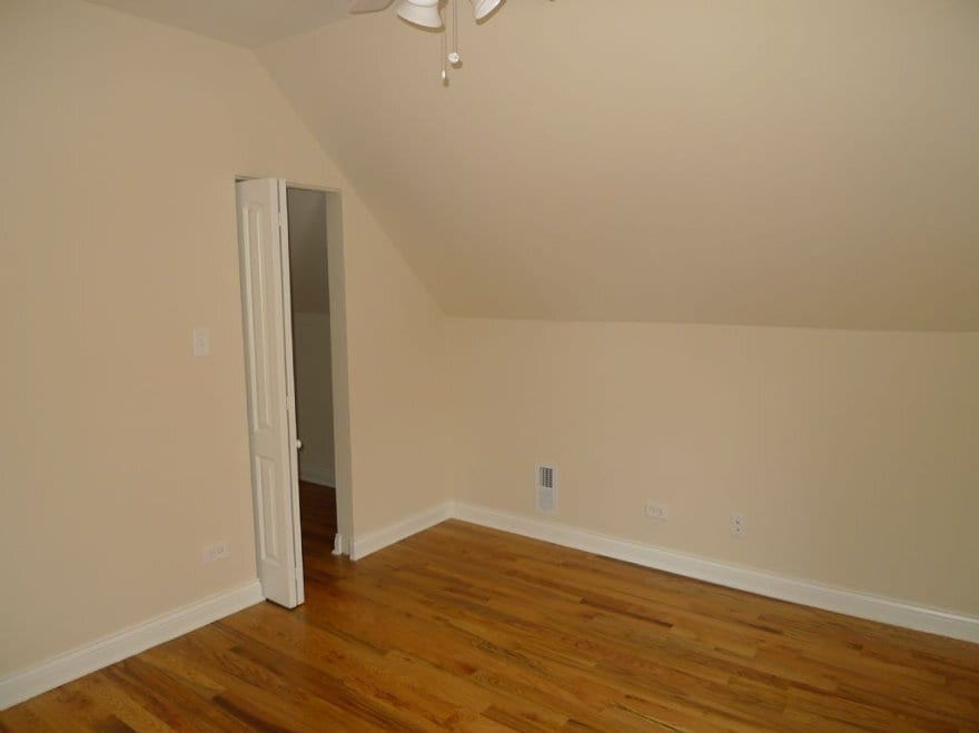 Building Photo - 1538 W North Ave