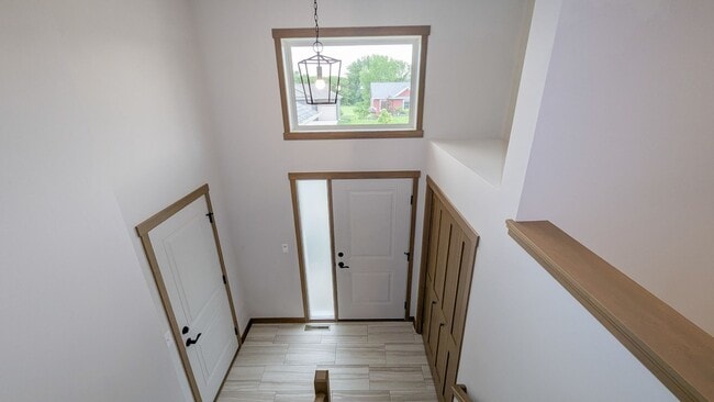Building Photo - 4 bedroom, 3 bathroom Home