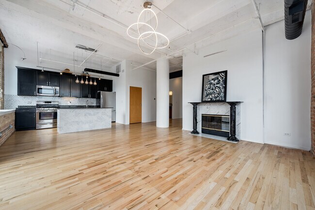 Building Photo - 1322 S Wabash Ave