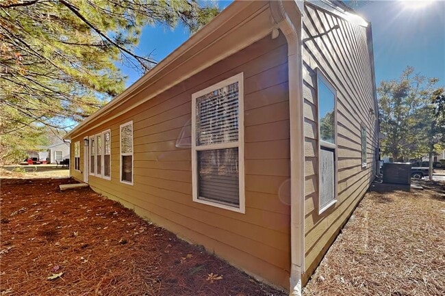 Building Photo - 5520 Somer Mill Rd