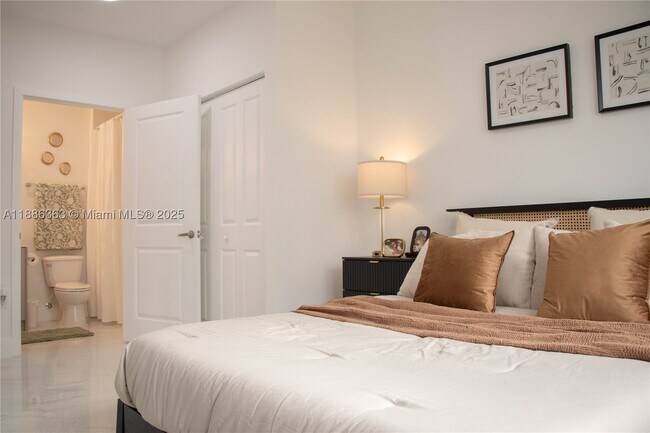 Building Photo - 1455 W 29th St