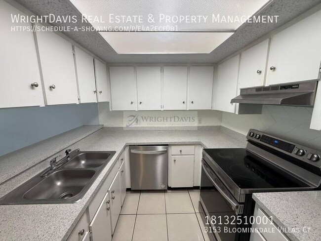 Building Photo - 3153 Bloomingdale Villas Ct