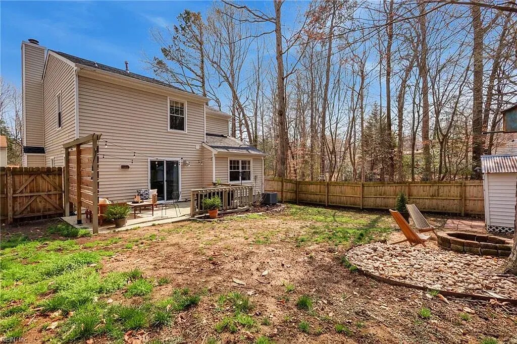 Building Photo - 4048 Bradshaw Dr