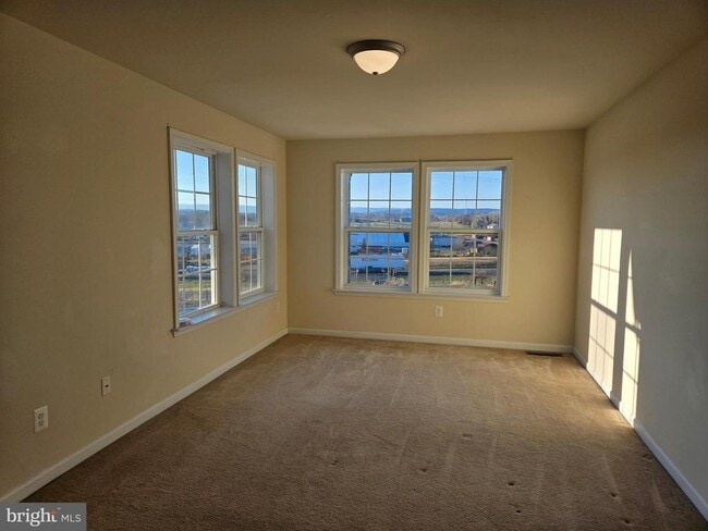 Building Photo - 129 Schramm Lp