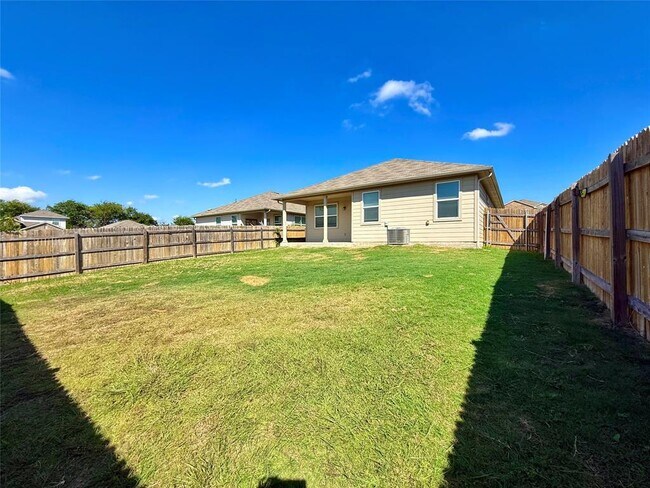 Building Photo - 306 Naset Dr