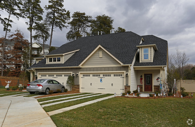 Building Photo - Emerald Green Townhomes