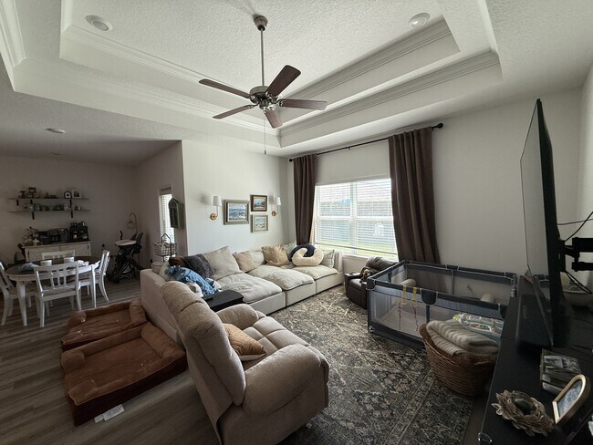 Building Photo - 319 Gray Owl Dr