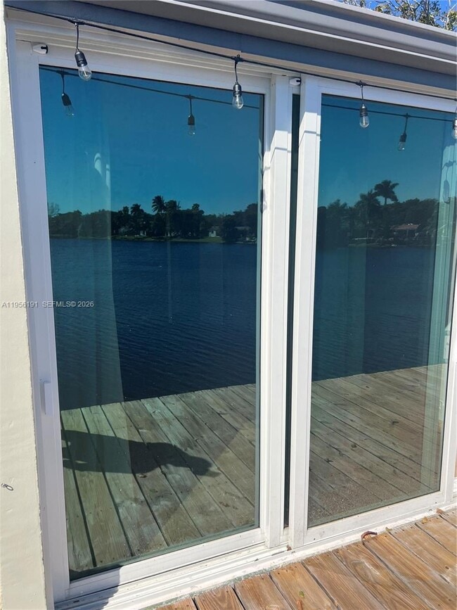 Building Photo - 6484 Miami Lakes Dr