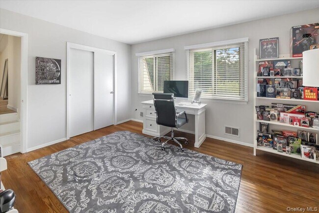 Building Photo - 107 Tennyson Dr