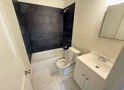 Building Photo - 515 N Key Blvd