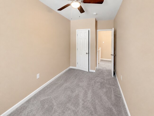 Building Photo - Beautifully Charming 3 Bedroom Home Available Now in Baltimore