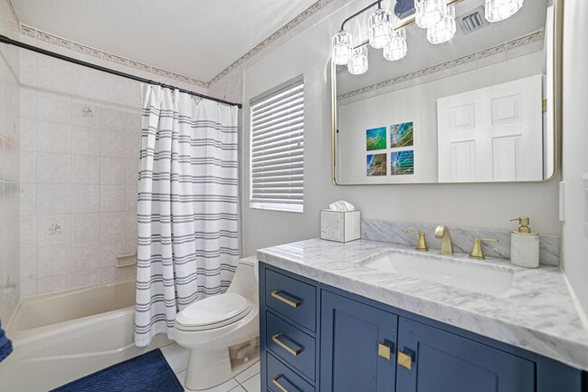 Building Photo - 2281 SE 11th St