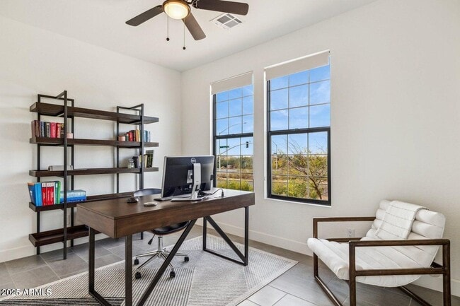 Building Photo - 16710 E Trevino Dr