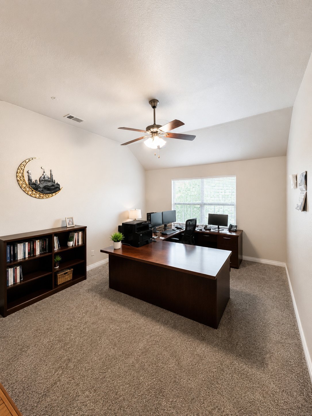 Building Photo - 814 Honey Hill Dr