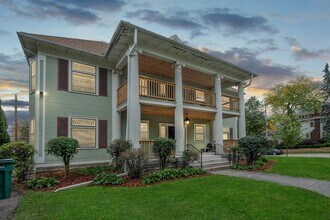 Building Photo - Linden Hills