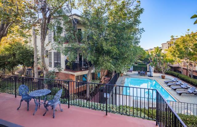 Building Photo - 2630 Pirineos Way