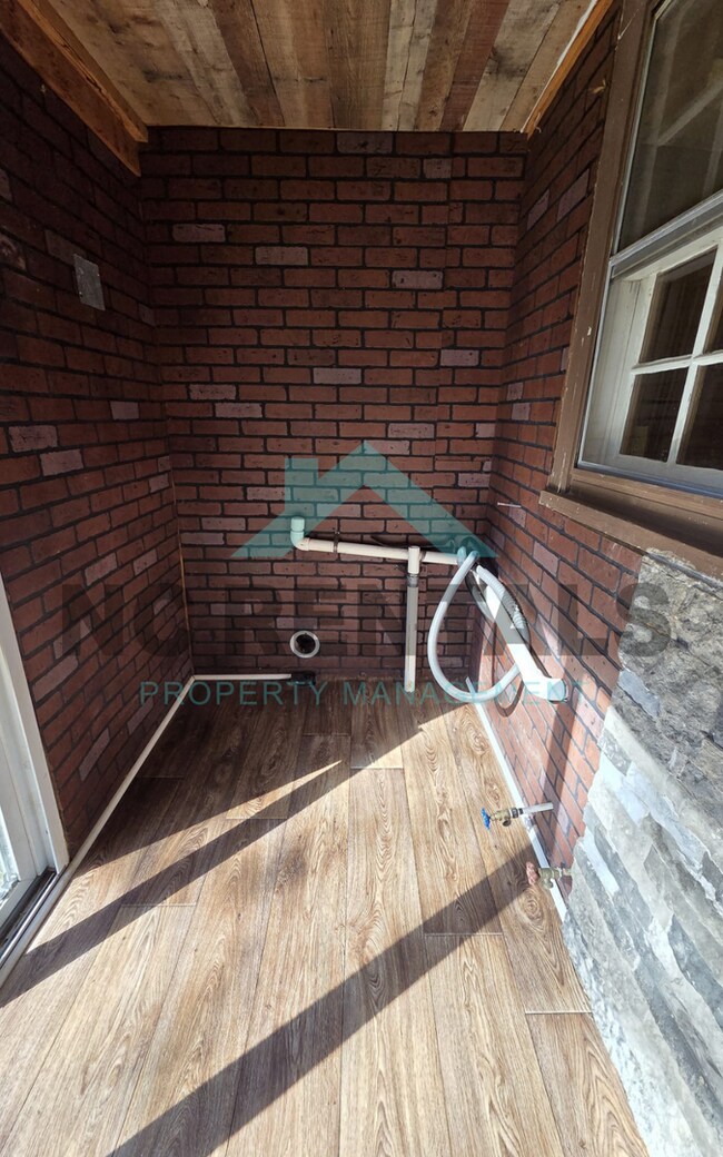 Building Photo - 3716 Dawson Ave