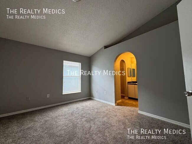 Building Photo - 8125 Golden Chickasaw Cir