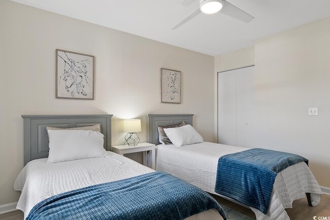 Building Photo - 1204 River Oaks Dr