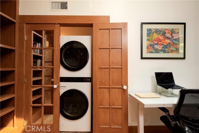 Building Photo - 195 S Parkwood Ave