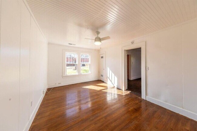 Building Photo - 2215 18th St