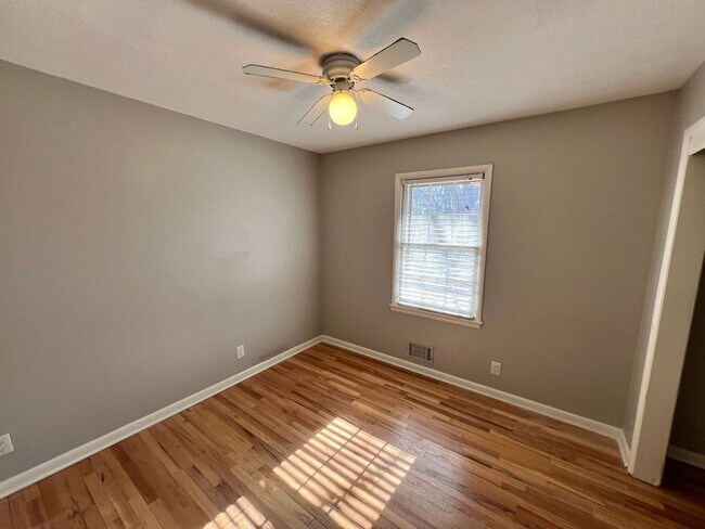 Building Photo - 3-Bed, 2-Bath Home with Garage & Spacious Backyard!