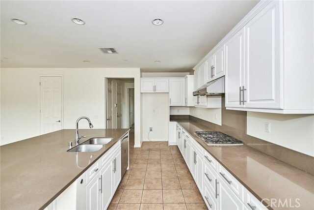 Building Photo - 2962 E Via Corvina