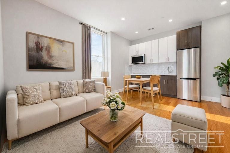 Building Photo - New 2 BEd in Fort Greene with Roof Deck & Laundry!