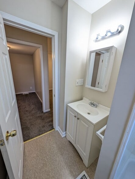 Building Photo - 109 Goethe St