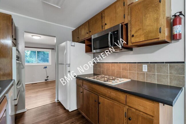 Building Photo - 8316 Carnegie Dr