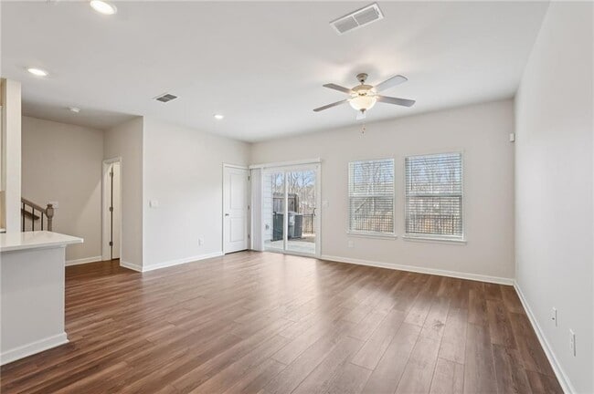 Building Photo - 234 Timberland Ave