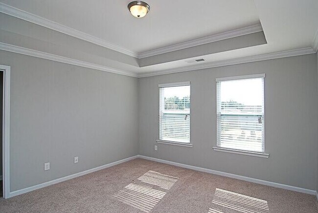 Building Photo - 421 Hosea Ct