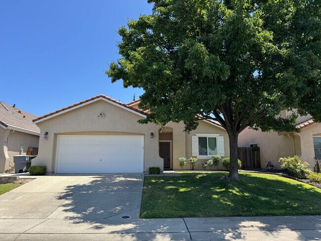 Primary Photo - Nicely updated Rocklin home! A must see!