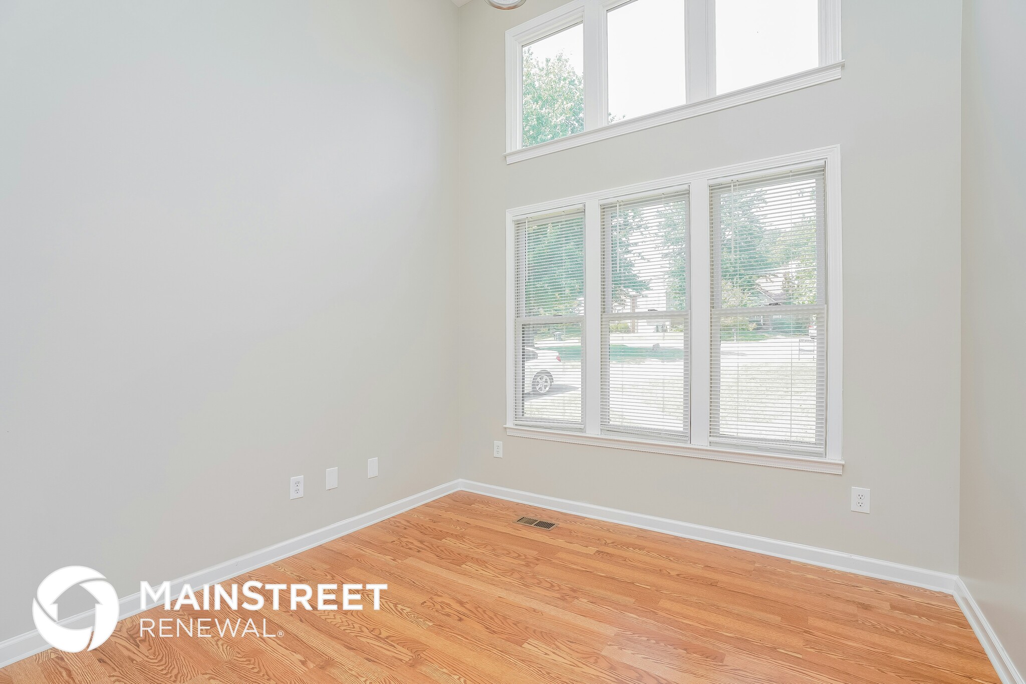 Building Photo - 5416 Roxborough Point