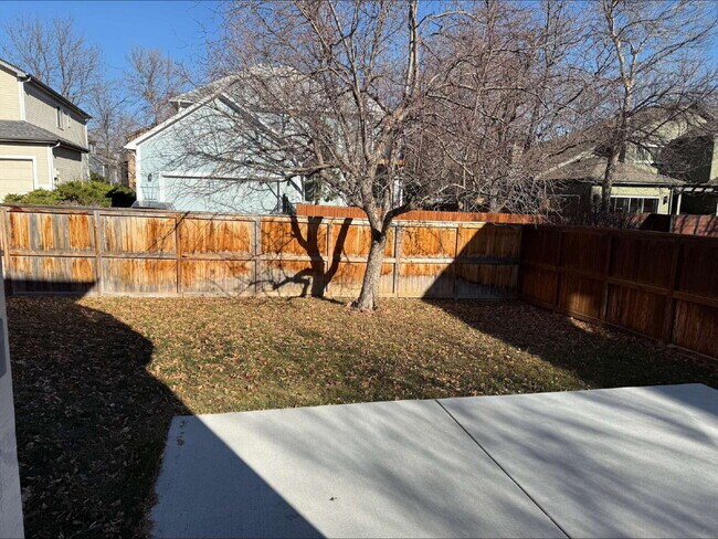 Building Photo - "Spacious 4-Bed, 3-Bath Gem on Franklin Drive – Modern Living in Boulder!"