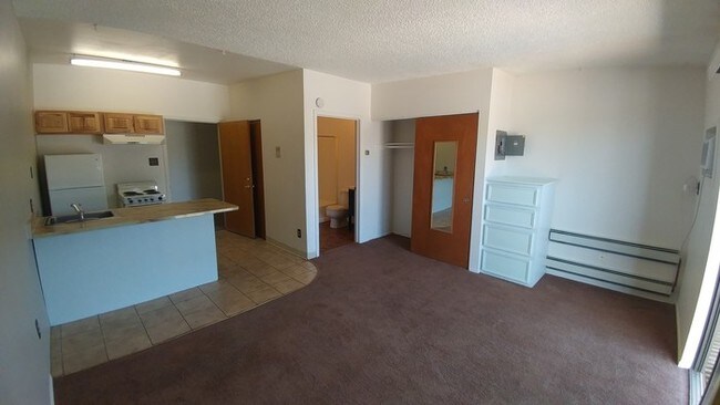 Primary Photo - 200 Hermosa Dr NE