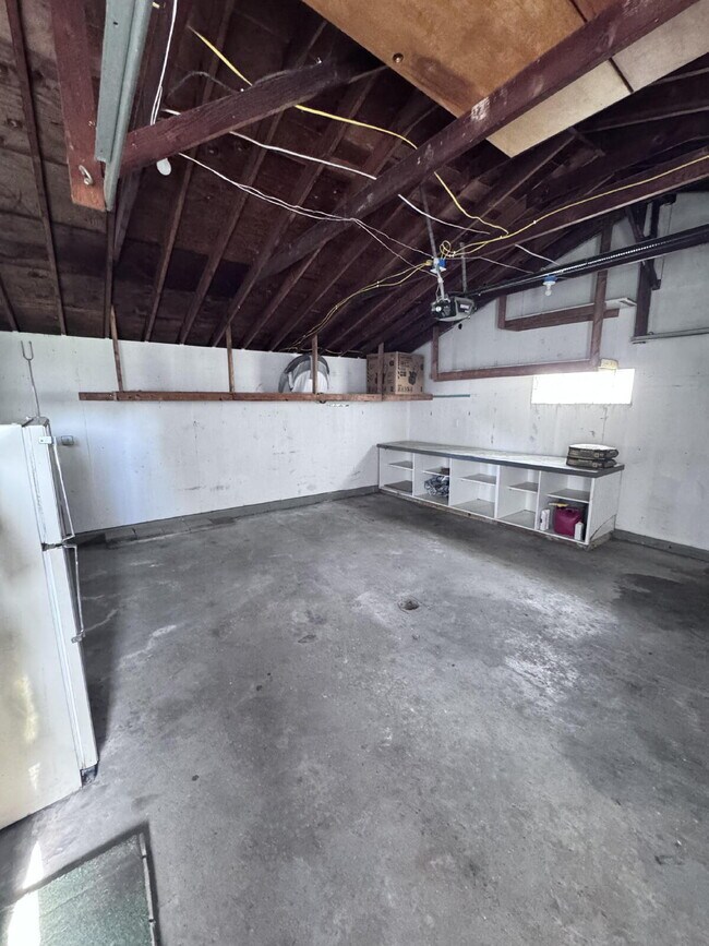Building Photo - 2620 Duane Dr