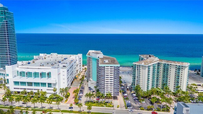 Building Photo - 3725 S Ocean Dr