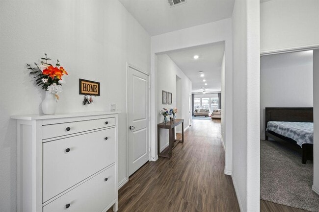 Building Photo - 166 Coronella Dr