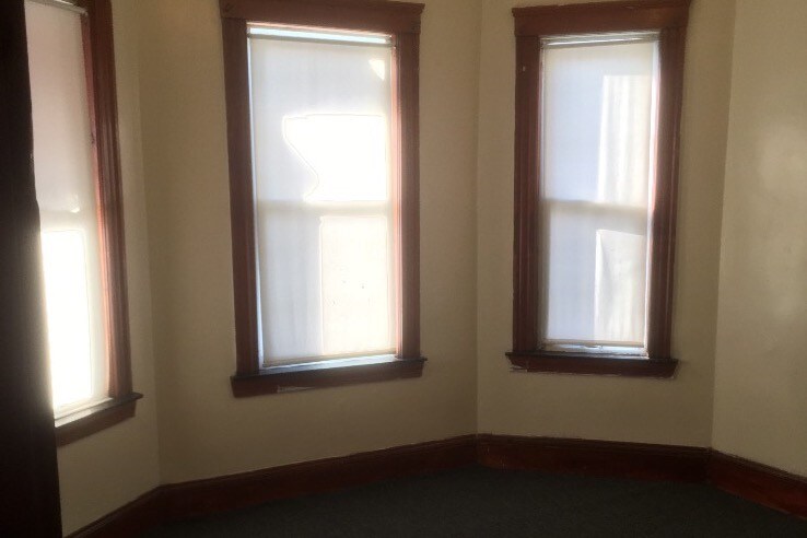 Building Photo - 96 Hancock St