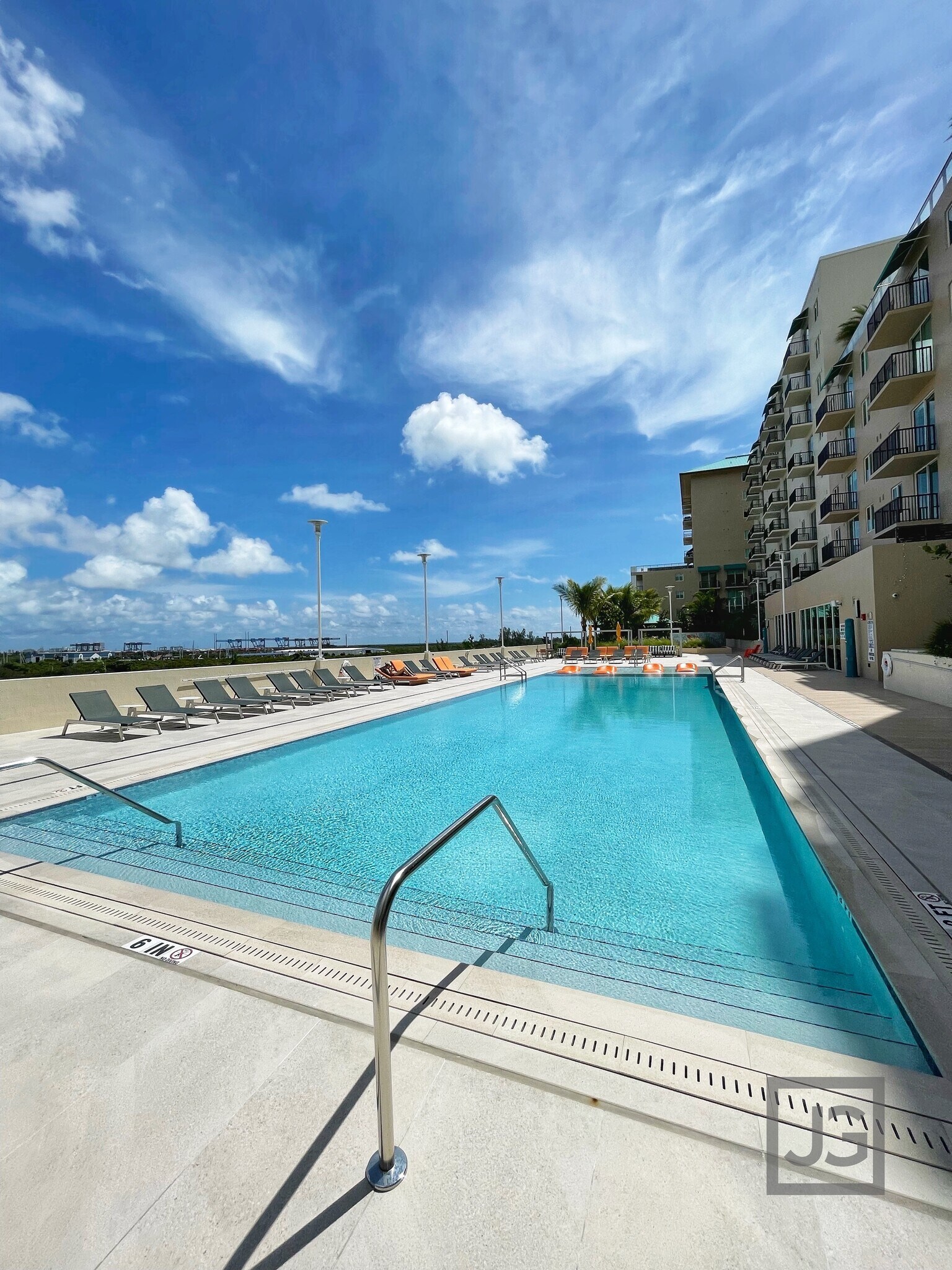 Pool View 2 - 326 NE 5th Ave