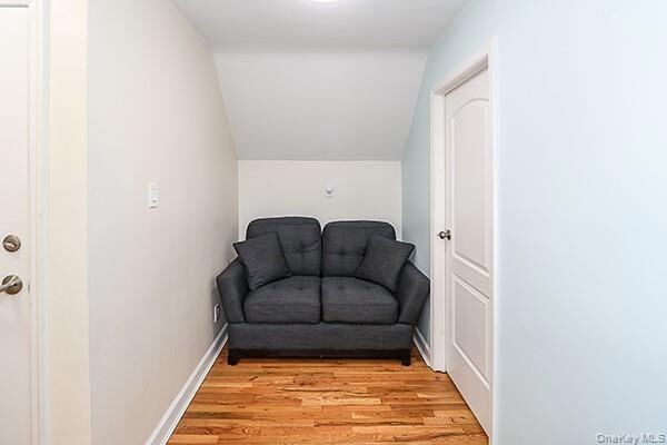 Building Photo - 926 2nd Ave