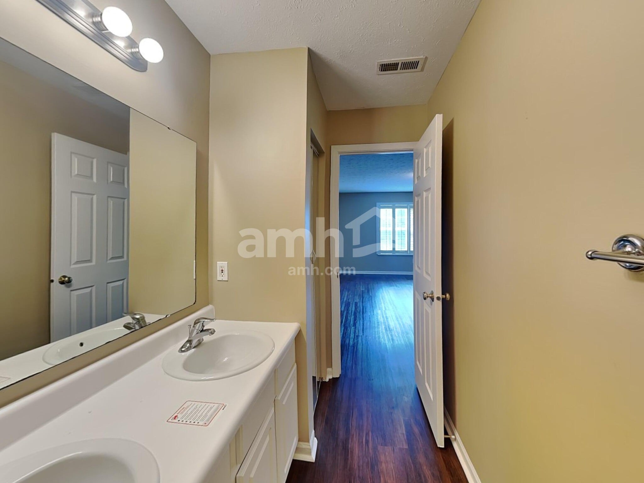 Building Photo - 10640 Standish Pl